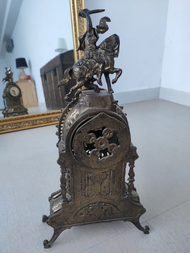 Reloj de mesa antiguo dorado bronce