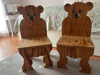 Sillitas de madera infantiles