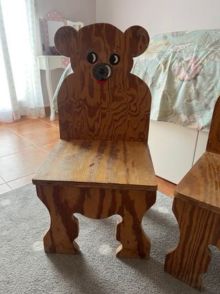 Sillitas de madera infantiles