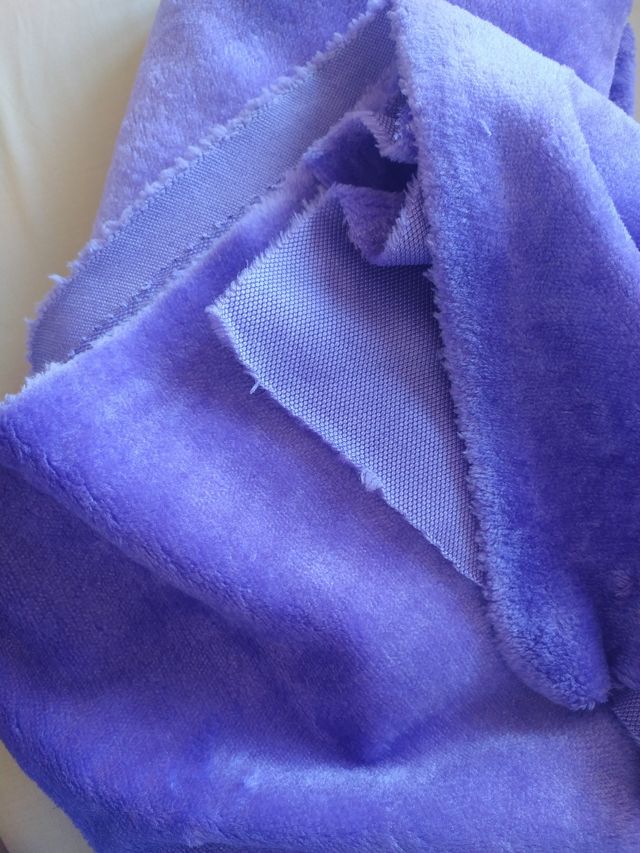 2 Telas tipo terciopelo morado