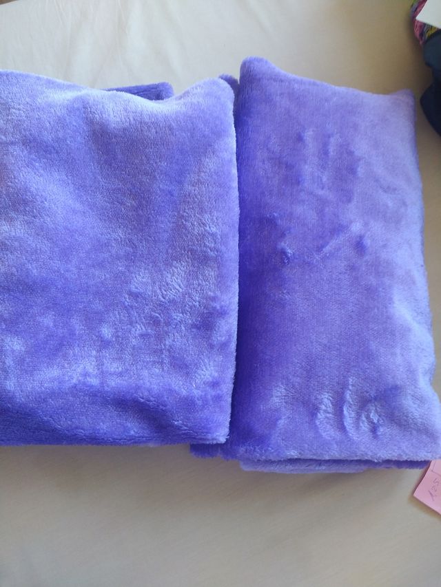 2 Telas tipo terciopelo morado