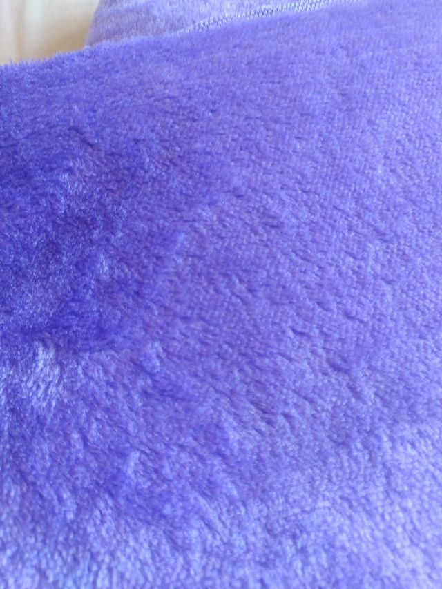 2 Telas tipo terciopelo morado