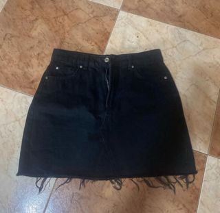 Falda vaquera corta negra