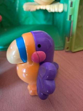 Capanna Fisher Price con scimmia e pappagallo