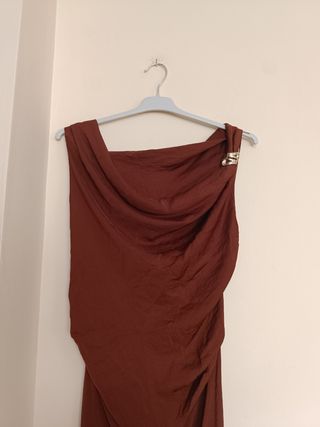 Vestido midi aplique dorado Zara talla M
