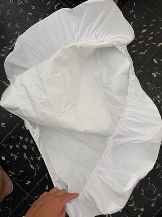 Cuna de viaje con colchón y protector