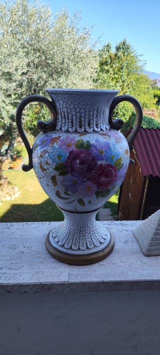 Vaso decorativo floreale in ceramica
