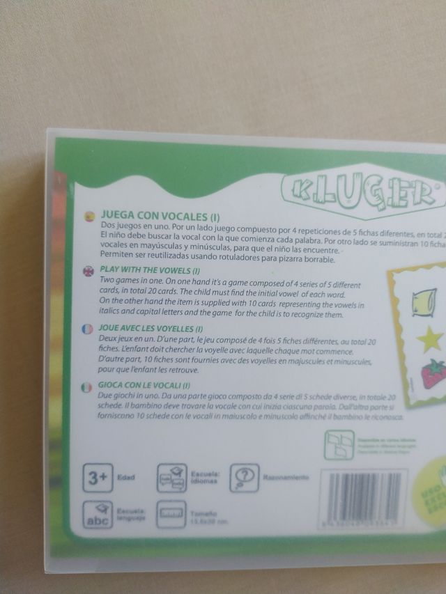 Juego educativo de vocales y palabras