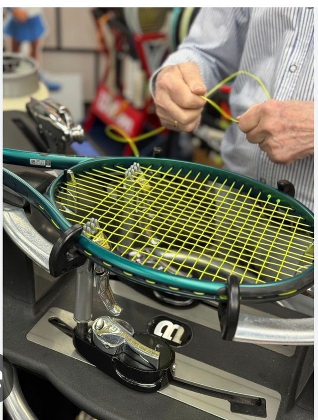 Encordado de raquetas de tenis y frontenis