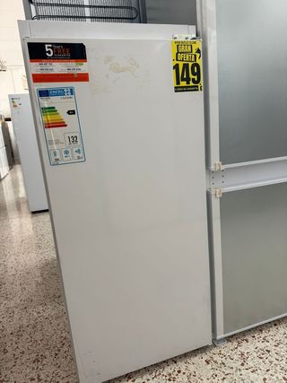 Nevera Hotpoint 132L A+ integrable 