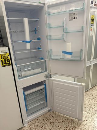 Nevera KPAX OUTLET ELCHE integrable 
