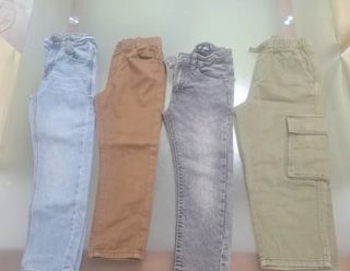 Set di 4 pantaloni per bambini di 4-5 anni