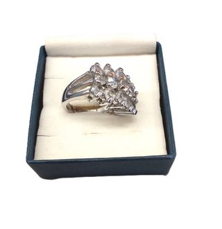 Anello con tre file di strass