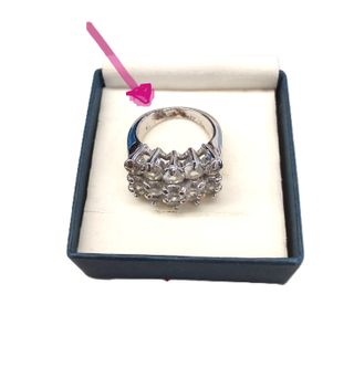 Anello con tre file di strass