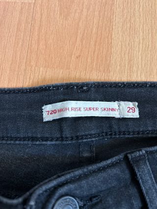 Vaqueros Levi's talla 29 mujer