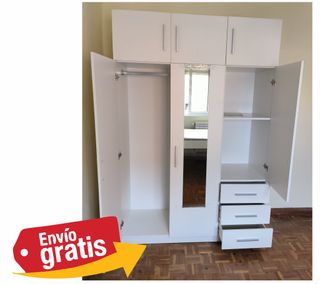 Armario blanco de 3 puertas con espejo