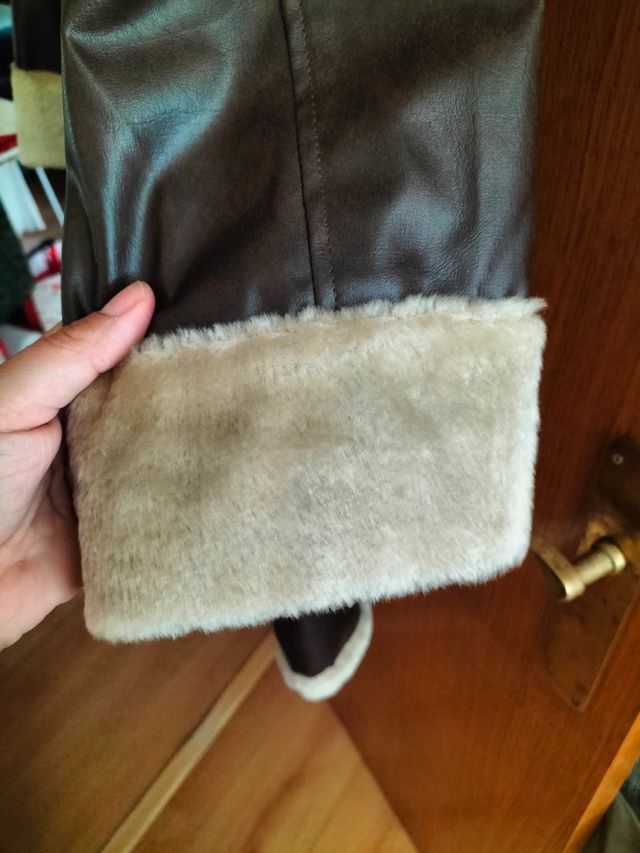 Abrigo marrón y beige