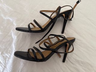 Zapatos de tacón negros talla 38