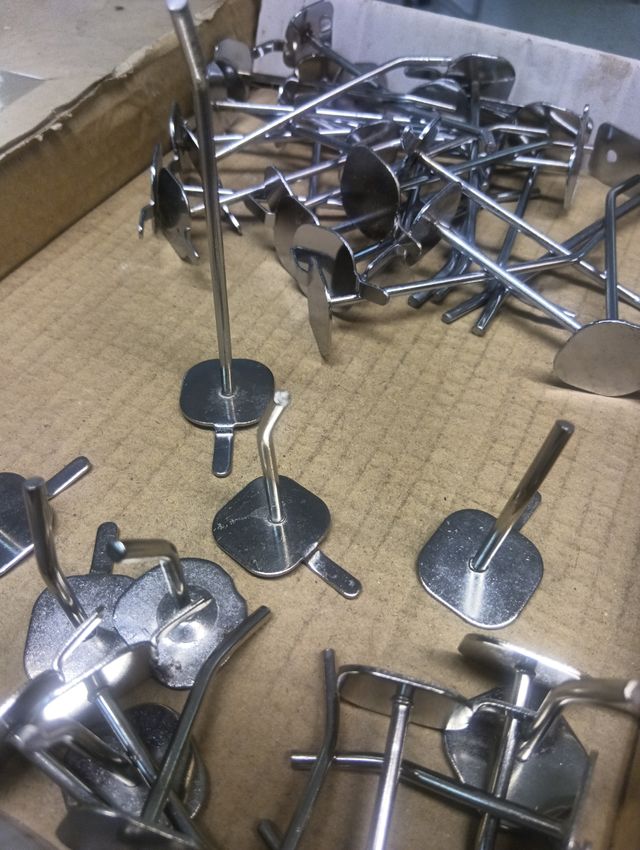 Ganchos metálicos para colgar