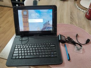 Tablet con Teclado Negro y Azul