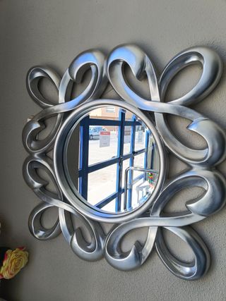 Espejo decorativo plateado