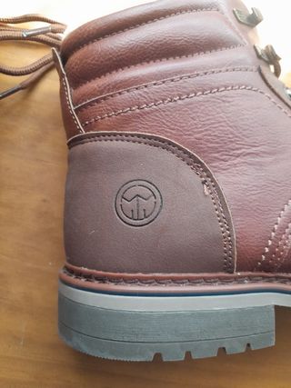 Botas de cuero marrones con forro