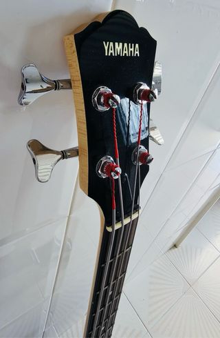 Bajo Yamaha BEX4C Edición Limitada
