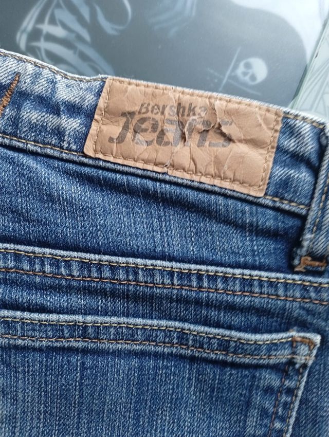 Pantalón vaquero Bershka azul talla 32