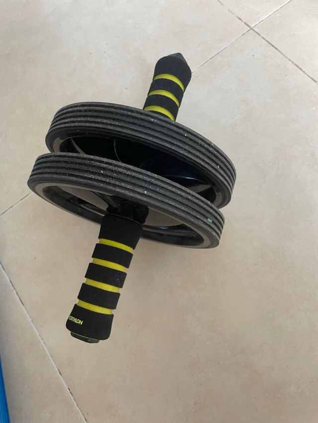 Esterilla, Pesas 2kg, Rueda Abdominal y Comba