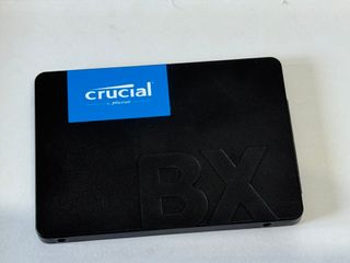 Disco SSD 2TB  solo 6h uso  Crucial BX500 SATA