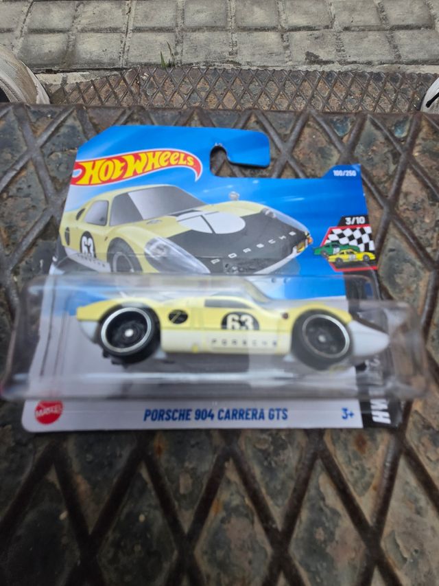 Hotwheels Porsche 904 Carrera GTS Amarillo