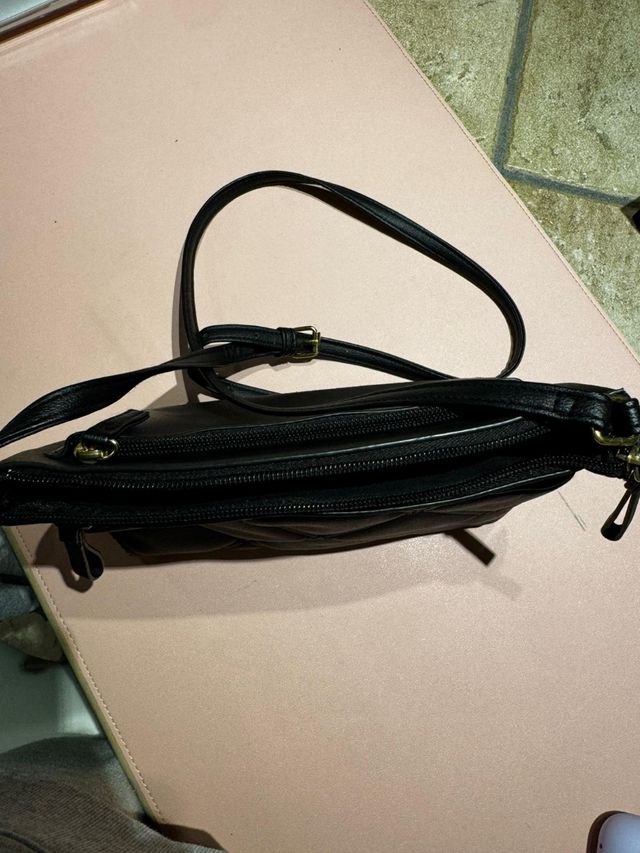 Borsa nera trapuntata