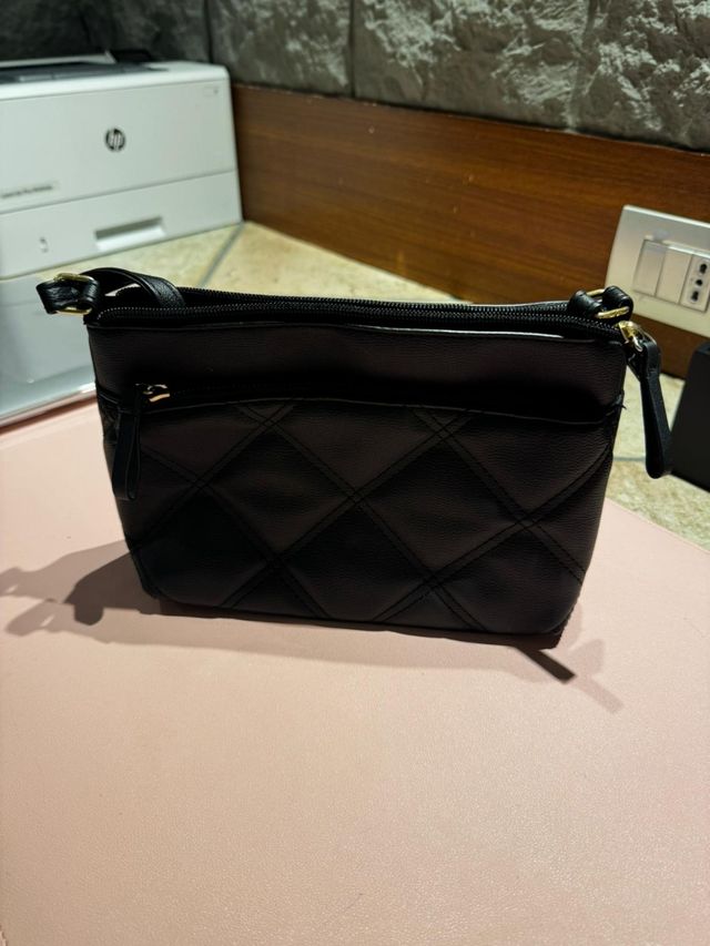 Borsa nera trapuntata