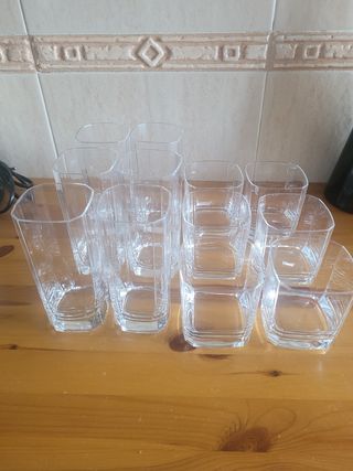 6 Vasos de Agua y 6 Vasos de Tubo