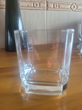 6 Vasos de Agua y 6 Vasos de Tubo