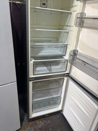Frigorífico Haier No Frost 2m x 60cm