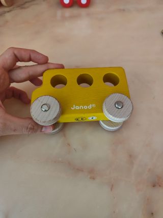 Coche de madera Janod para bebé