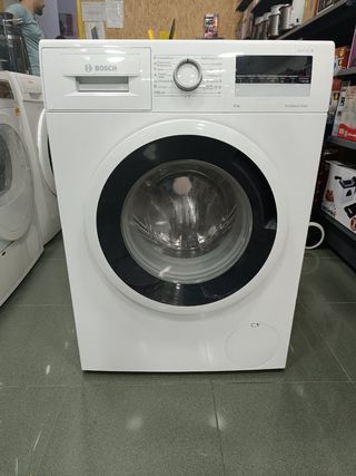 Lavatrice a carico frontale Bosch Serie 4 EcoSilence da 8 kg