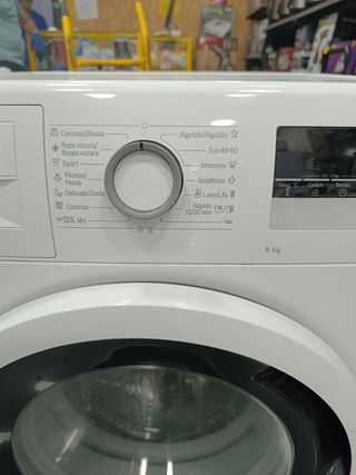 Lavatrice a carico frontale Bosch Serie 4 EcoSilence da 8 kg