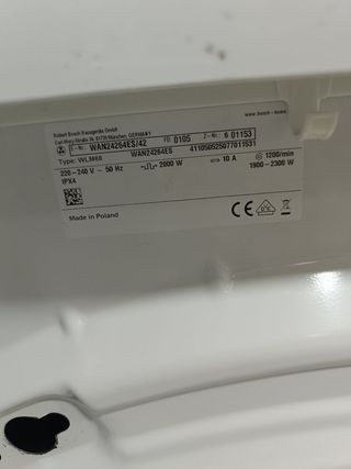 Lavatrice a carico frontale Bosch Serie 4 EcoSilence da 8 kg