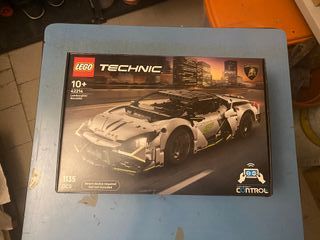 Lego 42214 Lamborghini Revuelto 
