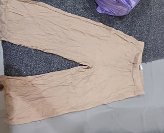 Pantalones beige
