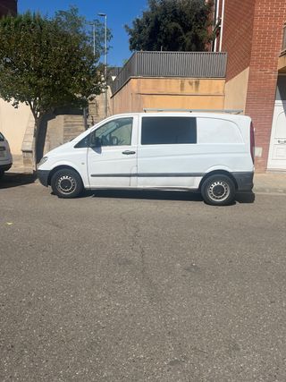 Mercedes-Benz  109 Mixto 2004