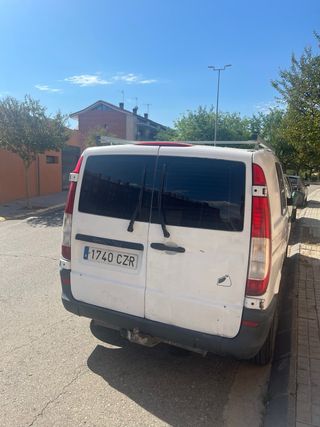 Mercedes-Benz  109 Mixto 2004