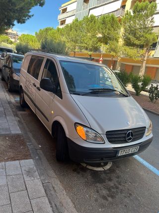 Mercedes-Benz  109 Mixto 2004