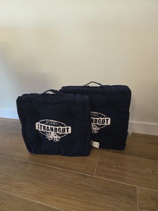 Almohada cuadrada azul STRANDGUT con asa
