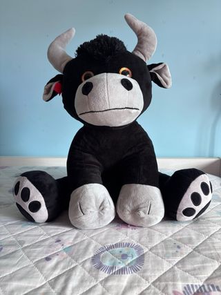 Peluche Toro Negro