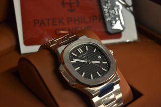 Patek Philippe Nautilus Negro Plata