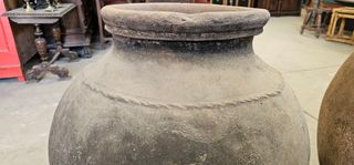 Tinajas antiguas de barro