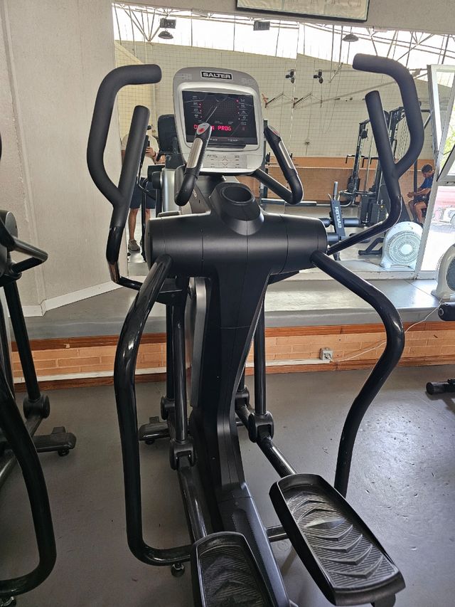 Elíptica Salter M-9550 Paso Variable